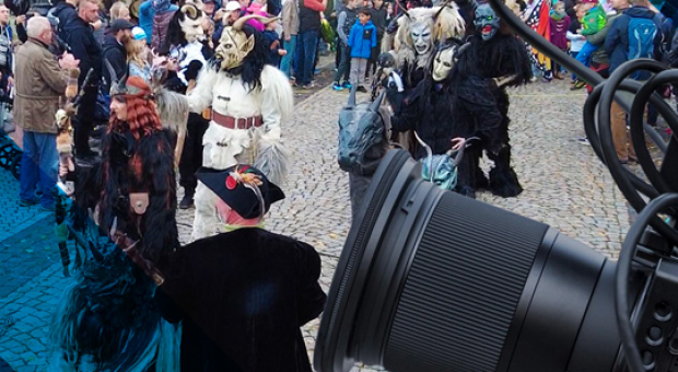 Event-Videodokumentation und Trailer-Produktion: Wie x@motion Medienproduktion das Kürbisse Glühen 2024 ins richtige Licht rückt